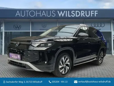 Neu VW Tayron Life 150 PS (110 kW) 2026 Grenadillschwarz met. SUV