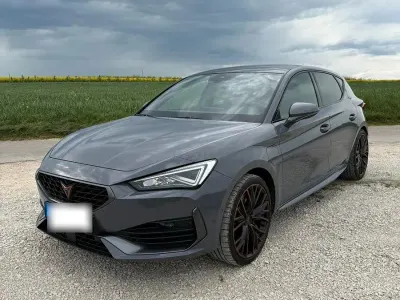 Używany Cupra Leon VZ2 245 KM (180 kW) 2021 Szary Sedan/Limuzyna