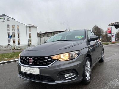 Gebraucht Fiat Tipo Lounge 95 PS (69 kW) 2017 Grau Limousine