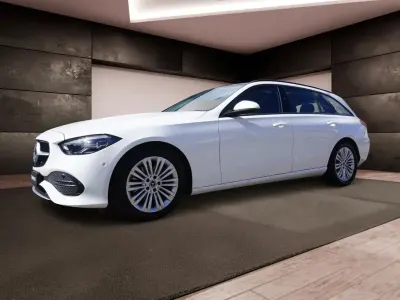 Gebraucht Mercedes C200 204 PS (150 kW) 2022 Weiß Limousine