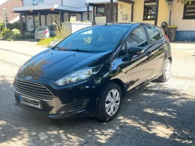Gebraucht Ford Fiesta 60 PS (44 kW) 2015 Schwarz Kleinwagen