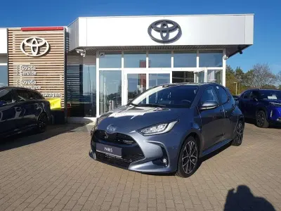Neu Toyota Yaris 116 PS (85 kW) 2026 Celeste grey Kleinwagen
