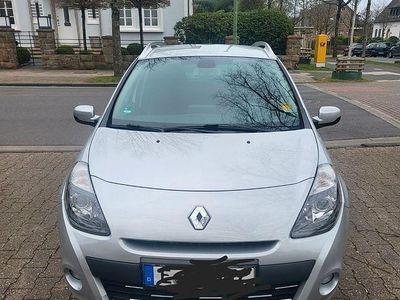 Second-hand Renault Clio II Expression 75 CP (55 kW) 2011 Argintiu Berlinǎ