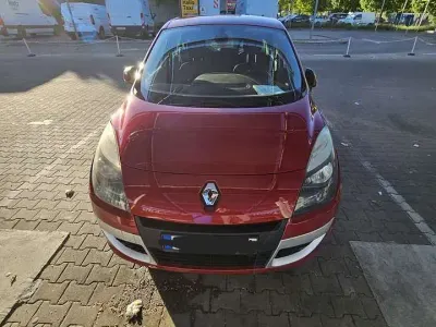 Gebraucht Renault Scénic III 110 PS (80 kW) 2010 Rot Van / Kleinbus