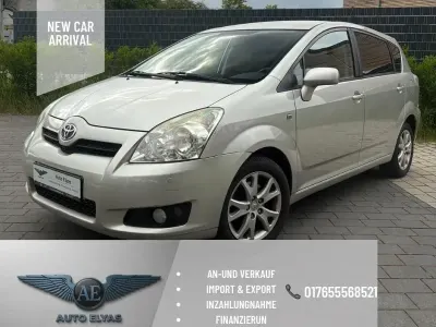 Gebraucht Toyota Corolla Verso Team 130 PS (95 kW) 2008 Silber Van / Kleinbus