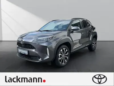 Gebraucht Toyota Yaris Cross Team 131 PS (96 kW) 2024 Grau SUV