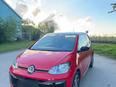 Gebraucht VW up! Sound 95 PS (69 kW) 2017 Rot Kleinwagen