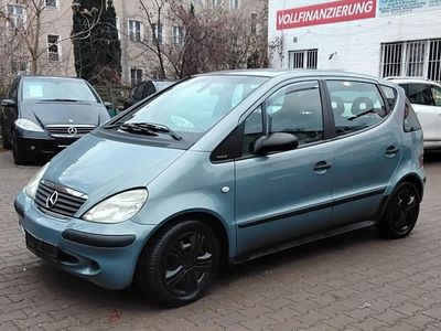 Blau Gebraucht 2002 Mercedes A160 Kleinwagen | 2.350 € (Teuer)
