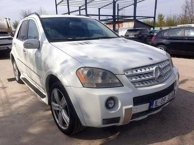 Usata Mercedes ML55 AMG 387 CV (284 kW) 2008 Bianco SUV