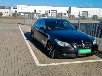 Gebraucht BMW 523 177 PS (130 kW) 2006 Schwarz Limousine