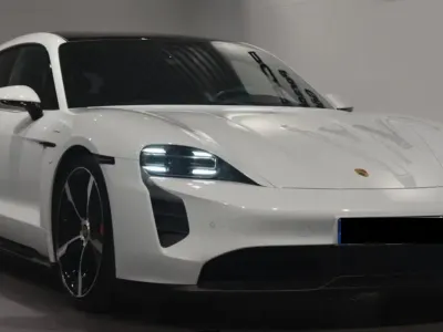 Gebraucht Porsche Taycan Sport Turismo 419 kW (571 PS) 2022 Carraraweiß Kombi