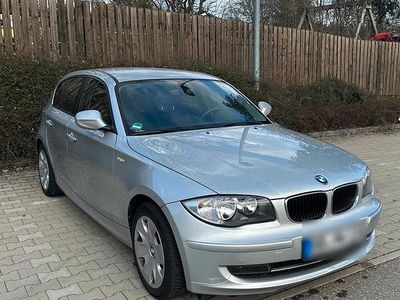 Gebraucht BMW 116 122 PS (89 kW) 2009 Silber Kleinwagen