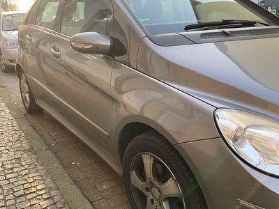 Gebraucht Mercedes B180 109 PS (80 kW) 2007 Grau Van / Kleinbus