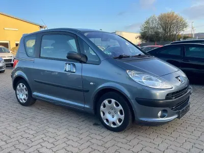 Gebraucht Peugeot 1007 Premium 68 PS (50 kW) 2005 Grau Van / Kleinbus