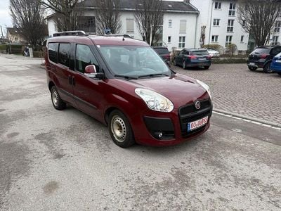Gebraucht Fiat Doblò 135 PS (99 kW) 2015 Rot Van / Kleinbus