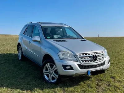 Gebraucht Mercedes ML350 272 PS (200 kW) 2009 Silber SUV