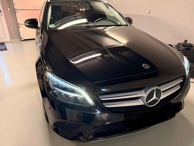 Gebraucht Mercedes C180 Avantgarde 156 PS (114 kW) 2020 Schwarz Kombi