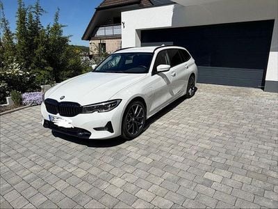 Usata BMW 330e Sport Line 292 CV (214 kW) 2021 Bianco Station wagon