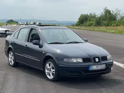 Gebraucht Seat Toledo 105 PS (77 kW) 1999 Blau Limousine