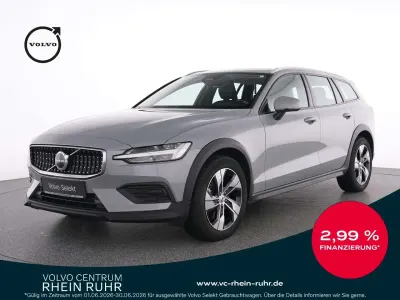 Gebraucht Volvo V60 CC Plus 196 PS (144 kW) 2024 Vapour grey / metallic Kombi