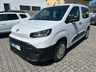 Gebraucht Toyota Proace Verso City 102 PS (75 kW) 2025 Weiß Kombi