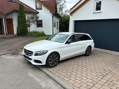 Gebraucht Mercedes C300 Night 245 PS (180 kW) 2018 Weiß Limousine
