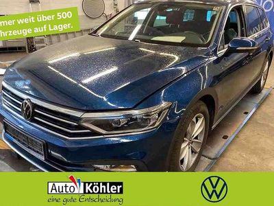 Gebraucht VW Passat Elegance 200 PS (147 kW) 2023 Aquamarinblau Kombi