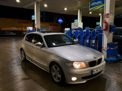 Gebraucht BMW 118 122 PS (89 kW) 2007 Schwarz Kleinwagen