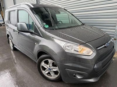 Gebraucht Ford Tourneo Titanium 101 PS (74 kW) 2018 Grau Kombi