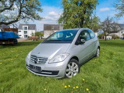 Używany Mercedes A160 82 KM (60 kW) 2010 Szary Coupe