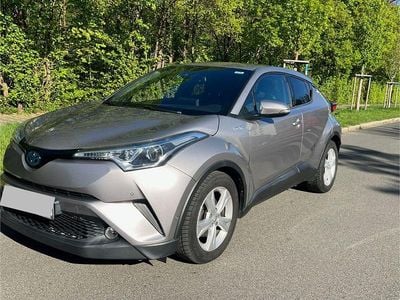 Second-hand Toyota C-HR Team 122 CP (89 kW) 2018 Gri SUV