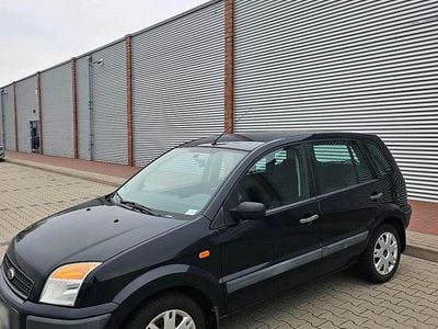 Second-hand Ford Fusion 2005 Albastru Hatchback
