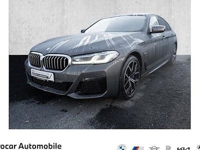 Usado BMW 545e M Sport 394 HP (289 kW) 2021 Cinzento Sedan