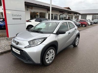Gebraucht Toyota Aygo X Basis 72 PS (52 kW) 2023 Silber SUV