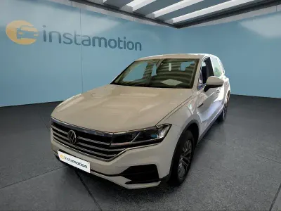 Gebraucht VW Touareg 231 PS (169 kW) 2022 Weiß SUV