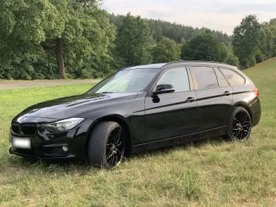 Gebraucht BMW 330 Advantage 258 PS (189 kW) 2015 Schwarz Kombi