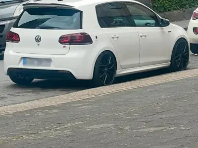 Gebraucht VW Golf VI R 160 PS (117 kW) 2011 Weiß Kleinwagen