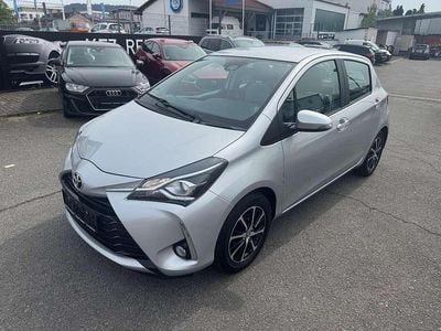 Gebraucht Toyota Yaris Team 111 PS (81 kW) 2018 Ultra silver Kleinwagen