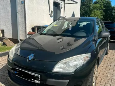 Gebraucht Renault Mégane III 100 PS (73 kW) 2011 Schwarz Limousine