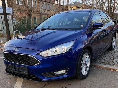 Blau Gebraucht 2016 Ford Focus Business Edition Limousine | 6.999 € (Guter Preis)