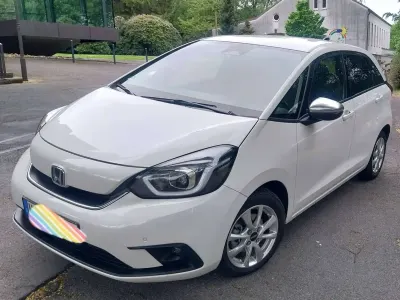 Käytetty Honda Jazz Executive 98 HP (72 kW) 2020 Valkoinen Viistoperä