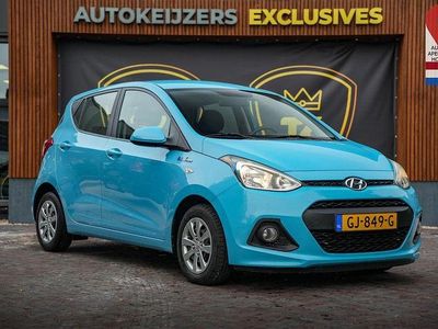 Gebraucht Hyundai i10 Comfort 67 PS (49 kW) 2015 Blau Kleinwagen