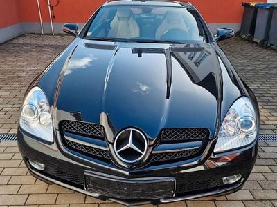 Second-hand Mercedes SLK200 184 CP (135 kW) 2010 Negru Cabrio