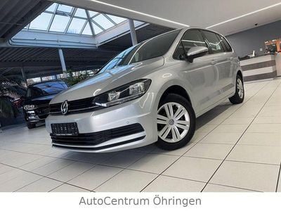 Second-hand VW Touran Trendline 110 CP (80 kW) 2018 Argintiu Monovolum