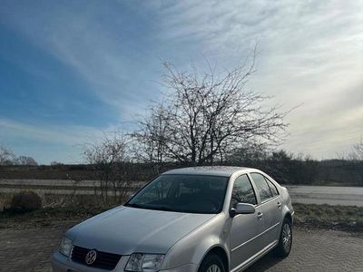 Gebraucht VW Bora 101 PS (74 kW) 1999 Grau Limousine