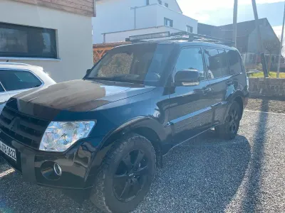 Gebraucht Mitsubishi Pajero 200 PS (147 kW) 2010 Schwarz SUV