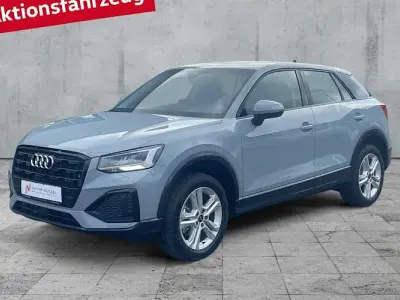 Neu Audi Q2 Advanced Plus 150 PS (110 kW) 2026 Grau SUV