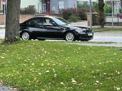 gebraucht BMW 320 i in einem guten Zustand