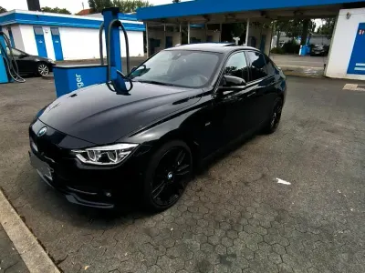 Gebraucht BMW 320 Sport Line 190 PS (139 kW) 2017 Schwarz Limousine