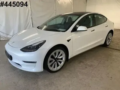 Gebraucht Tesla Model 3 258 kW (351 PS) 2022 Weiss metallic Limousine